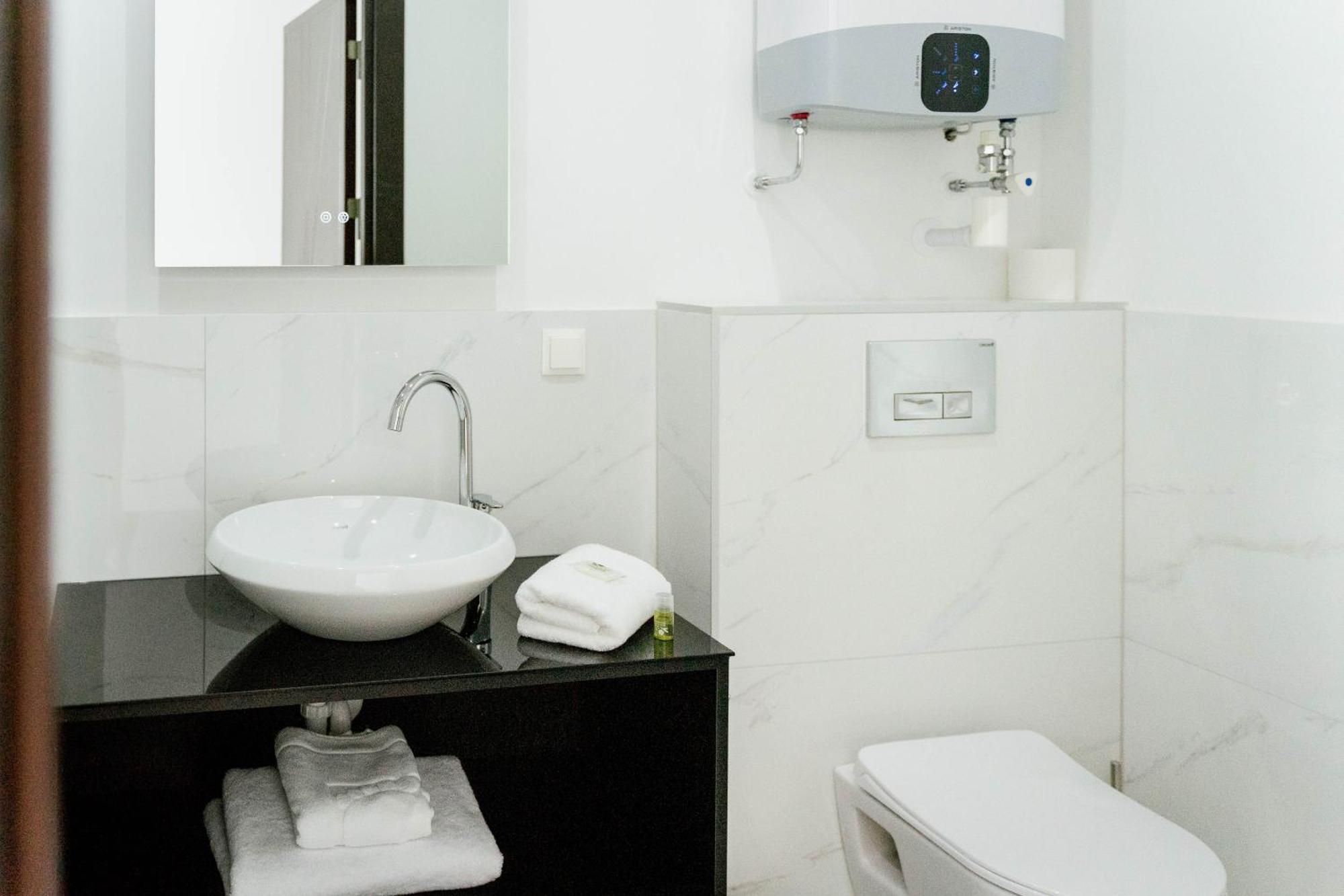 Hotel Lamede Self Check-In Vídeňské Nové Město Exteriér fotografie