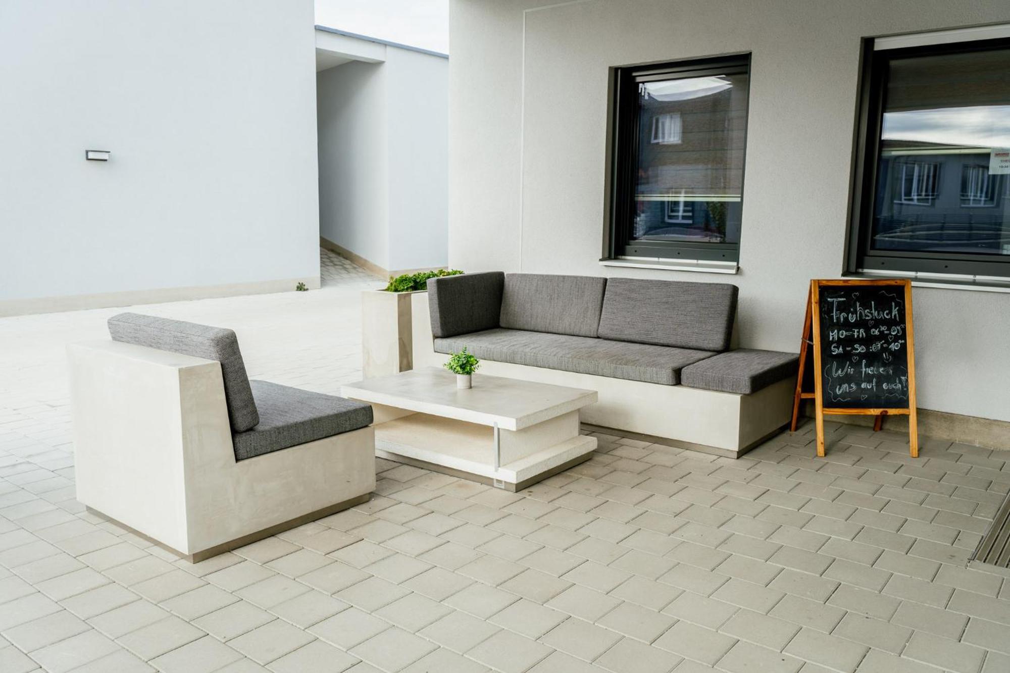 Hotel Lamede Self Check-In Vídeňské Nové Město Exteriér fotografie